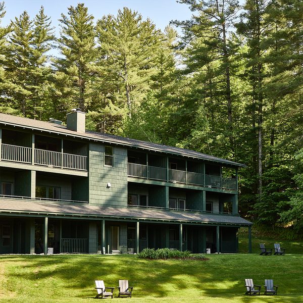 Bluebird Cady Hill Lodge — Property