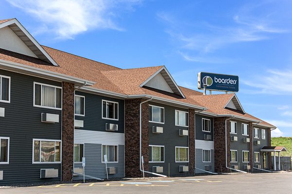 Boarders Inn Suites by Cobblestone Hotels Syracuse — Property