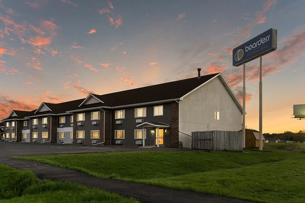 Boarders Inn Suites by Cobblestone Hotels Syracuse — Property