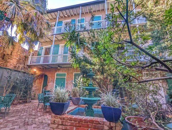Bon Maison Guest House — Property