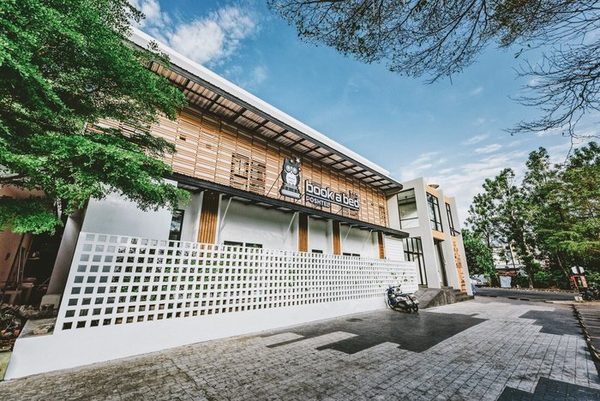 Book a Bed Poshtel — Property