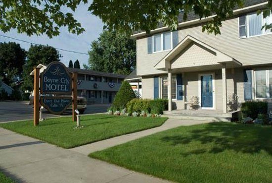 Boyne City Motel Boyne City Charlevoix County Michigan — Property