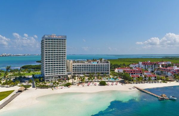 Breathless Cancun Soul Resort Spa — Property