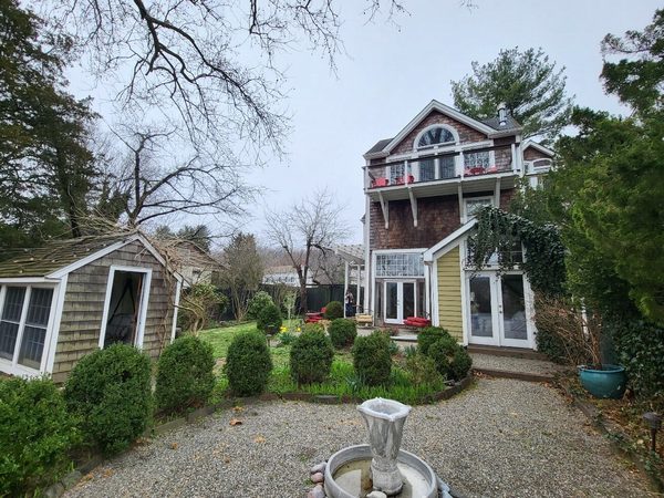 Bridgeton House on the Delaware Upper Black Eddy Pennsylvania — Property