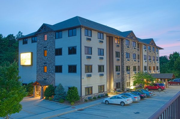 Brookstone Lodge Near Biltmore Village Ascend Hotel Collection — Property