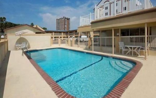 Budget Inn Suites Shoreline — Property