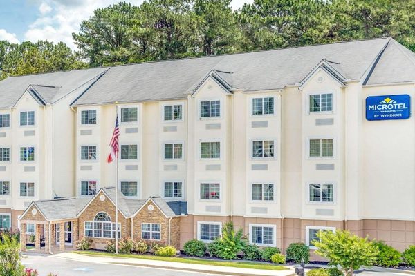 Budgetel Inns Suites Atlanta Galleria Stadium — Property