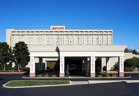 Buffalo Marriott Niagara — Property