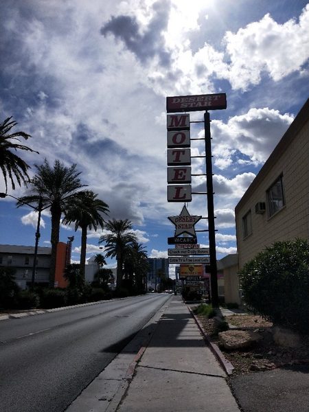 Bungalows Hostel Las Vegas Nevada — Property