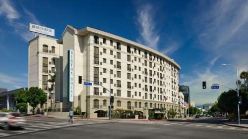 Burton House Beverly Hills A Tribute Portfolio Hotel — Property