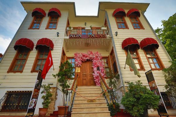Buyukada Loc ada Otel Istanbul — Property