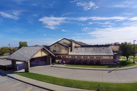 C mon Inn Grand Forks — Property