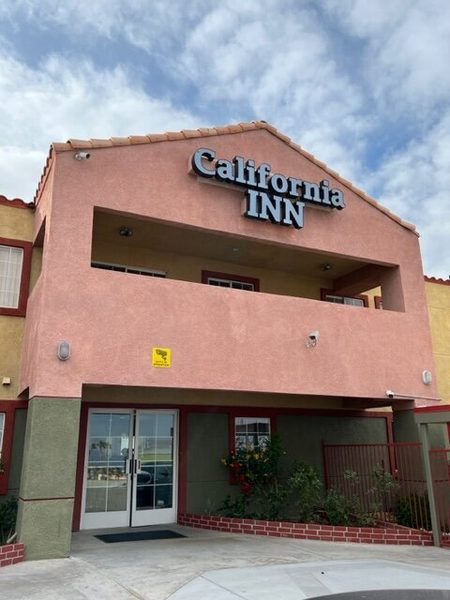 California Inn Barstow California — Property