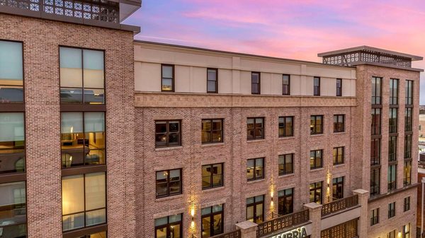 Cambria Hotel Savannah Downtown Historic District — Property