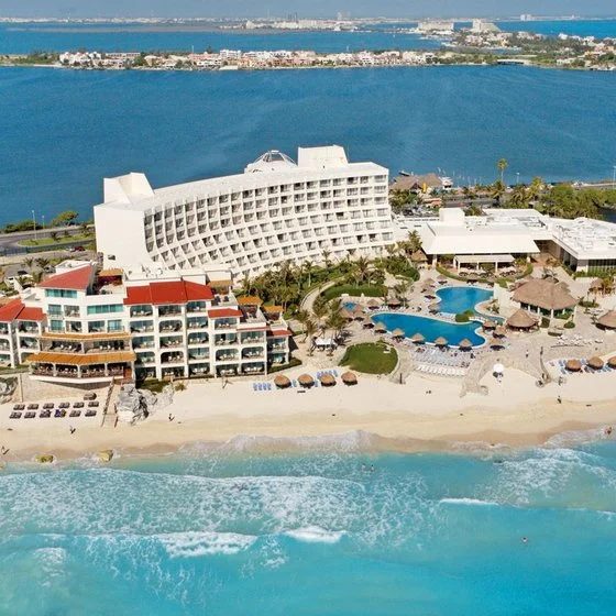 Caribe Park Royal Grand — Property