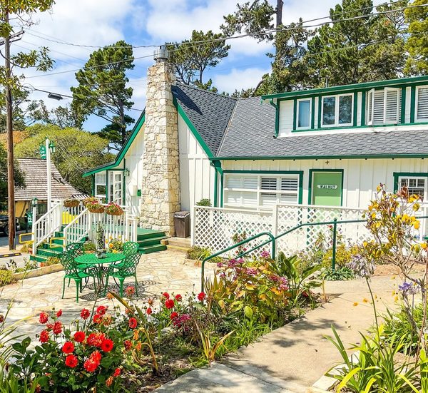 Carmel Green Lantern Inn — Property