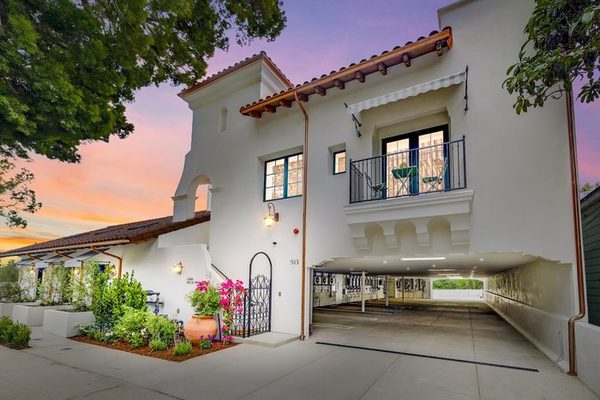 Casa De La Vina — Property