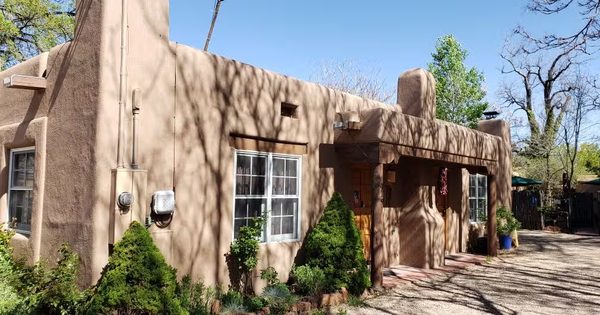 Casa de Tres Lunas — Property
