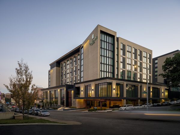 Cascade Hotel Kansas City a Tribute Portfolio Hotel — Property