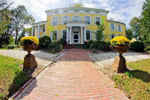 Causey Mansion Bed Breakfast — Property
