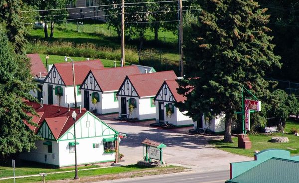 Chalet Motel — Property