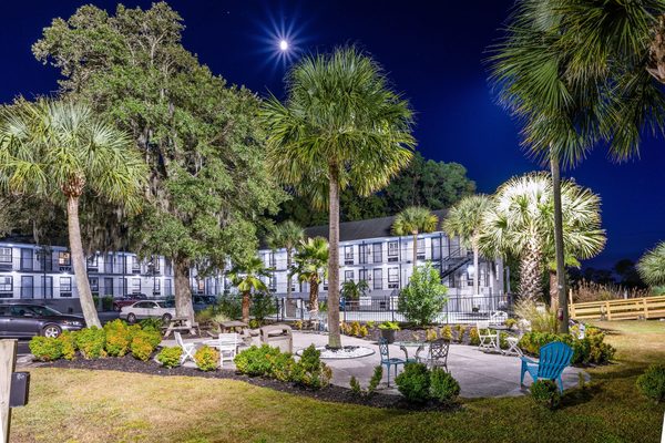 Charleston Creekside Inn — Property
