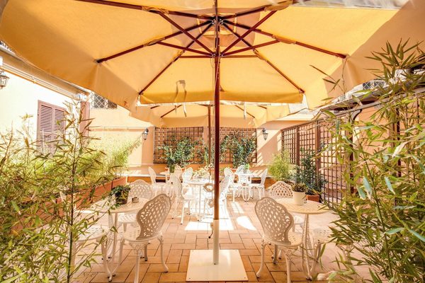 Charme Spagna Boutique Hotel — Property