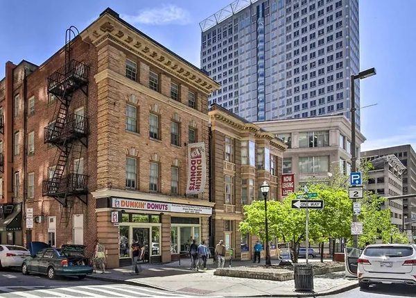 Chase Apartments at Light Street Baltimore Inner Harbor Convention Center — Property