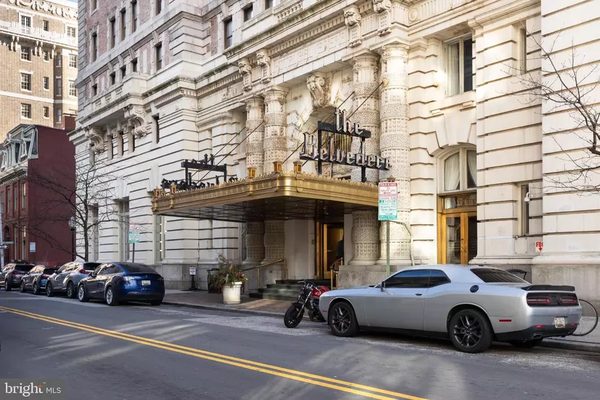 Chase At Lexington St — Property