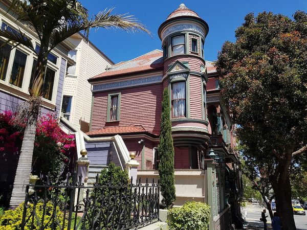 Chateau Tivoli Bed Breakfast — Property