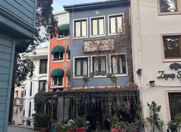 Cheers Hostel Istanbul — Property