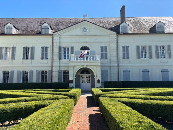 Chez Palmiers Bed and Breakfast — Property