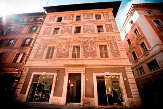 Chic Town Luxury Rooms — Property