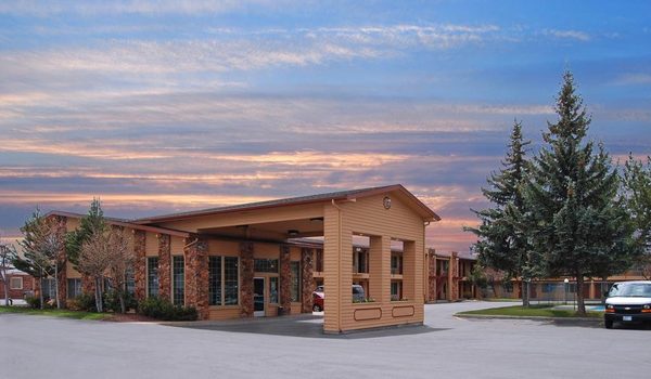 Cimarron Inn Suites Klamath Falls — Property