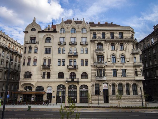 City Hotel Matyas — Property