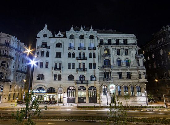 City Hotel Matyas — Property