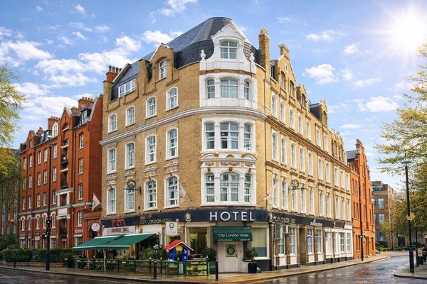 City London Hotel London England — Property