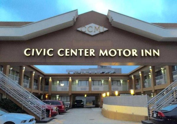 Civic Center Motor Inn — Property