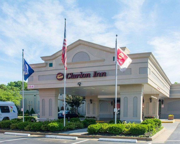 Clarion Inn — Property