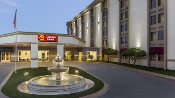 Clarion Inn — Property