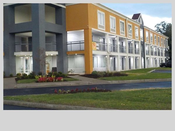 Clarion Pointe Indianapolis Northeast — Property