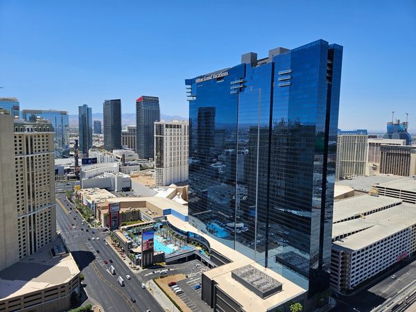 Classic Suite MGM Signature 25th FLR POOL VIEW — Property