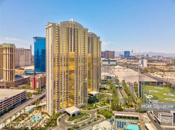 Classic Suite MGM Signature 25th FLR POOL VIEW — Property