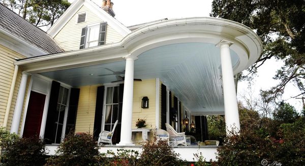 Clermont Bluffs Bed and Breakfast — Property