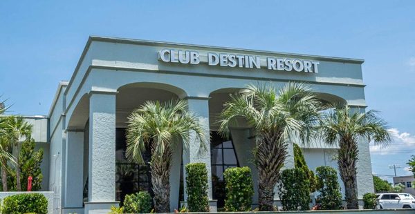 Club Destin — Property