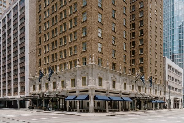 Club Quarters Hotel Downtown Houston — Property