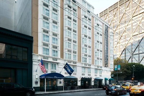 Club Quarters Hotel Embarcadero San Francisco California — Property