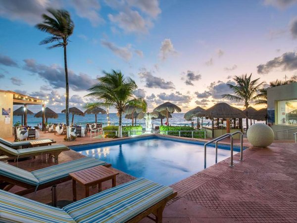 Club Regina Cancun — Property