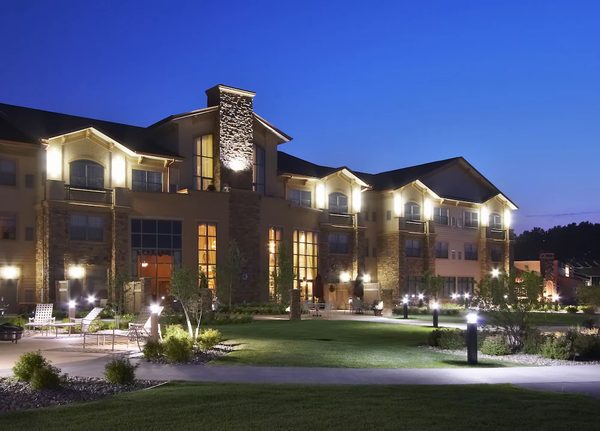 Clubhouse Hotel Suites Sioux Falls — Property