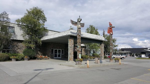 Coast Inn at Lake Hood — Property